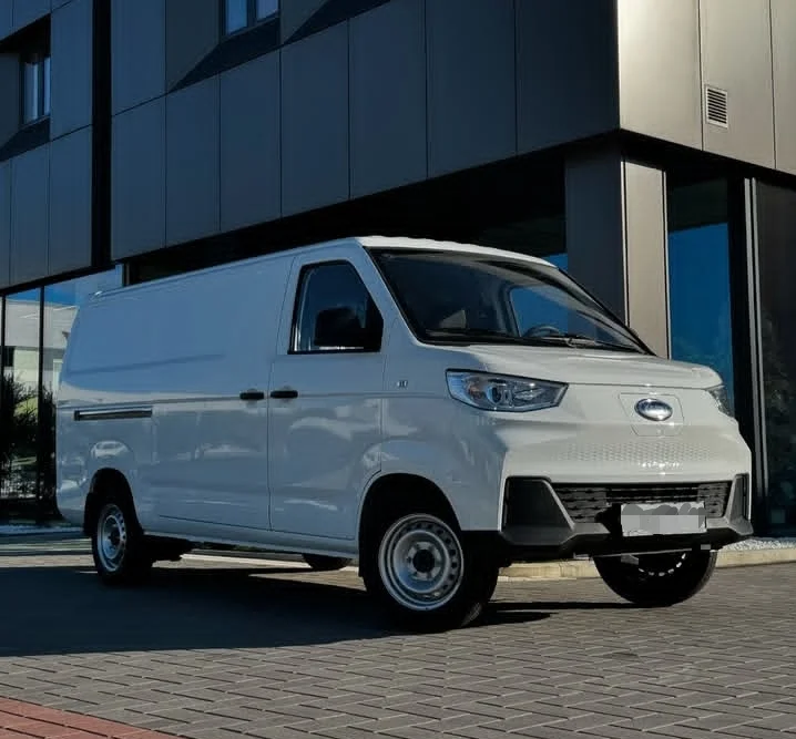 Tirane, Karry Elektrike, e bardhë automatik Klima duke filluar nga 25 €