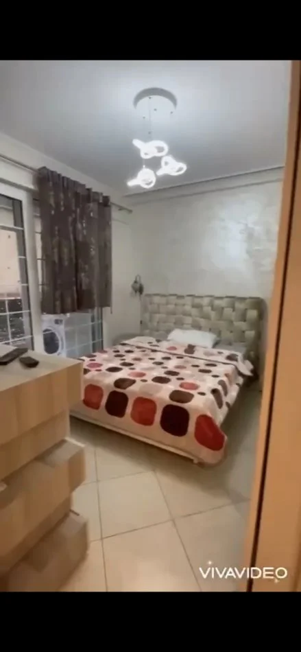 Tirane, jepet me qera apartament 2+1+Ballkon Kati 3, 100 m² 850 € (Don Bosko)