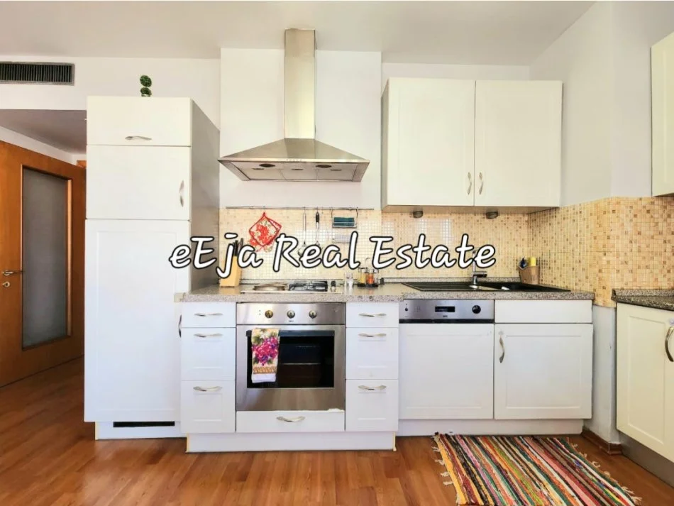 Tirane, jepet me qera apartament 1+1+Ballkon Kati 9, 71 m² 520 € (Rruga e durresit)