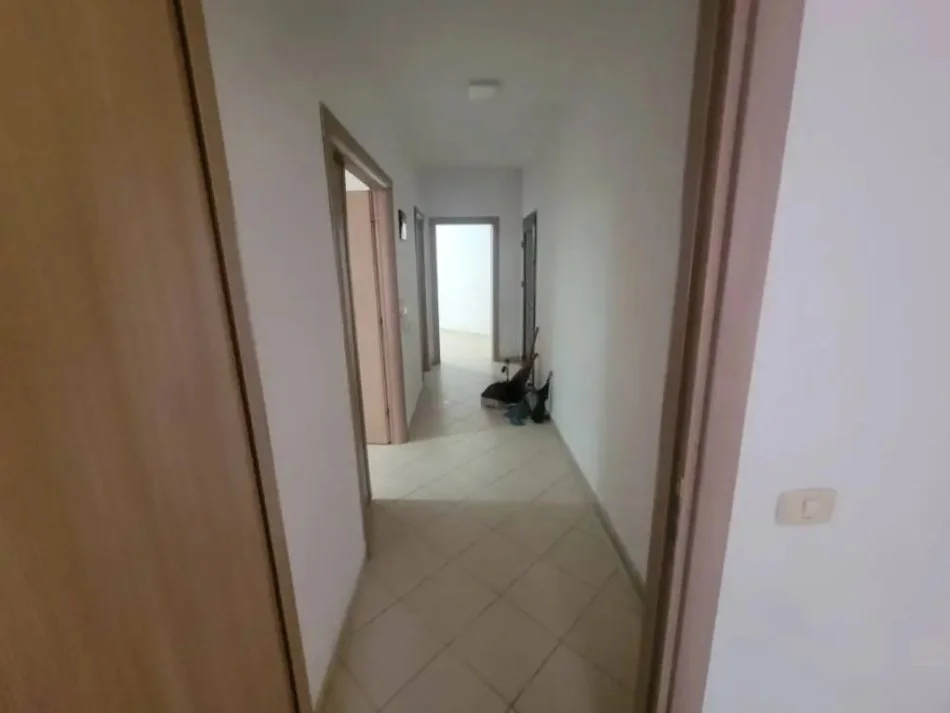 Tirane, shitet apartament 3+1+Ballkon Kati 1, 132 m² 125.000 € (Besim Alla)