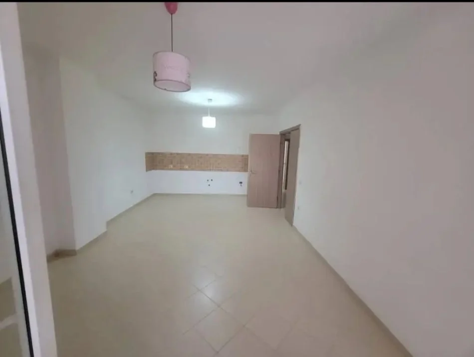 Tirane, shitet apartament 3+1+Ballkon Kati 1, 132 m² 125.000 € (Besim Alla)