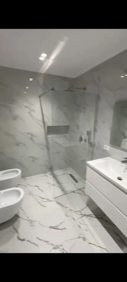 Tirane, jap me qera apartament duplex 2+1 , (Perball me delijorgjin)