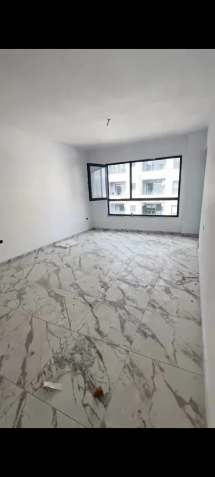 Tirane, shitet apartament 1+1+Ballkon Kati 7, 57.000 € (Rruga Teuta, tek Ulliri)