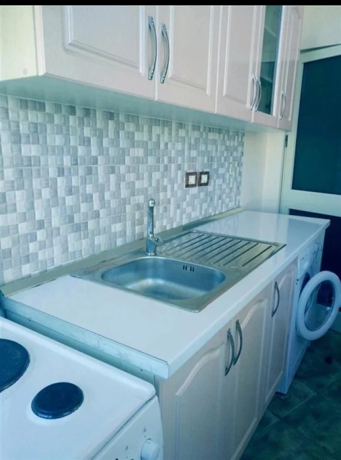 Tirane, jepet me qera apartament 1+1 Kati 3, 48 m² 250 € (muhamet deliu)