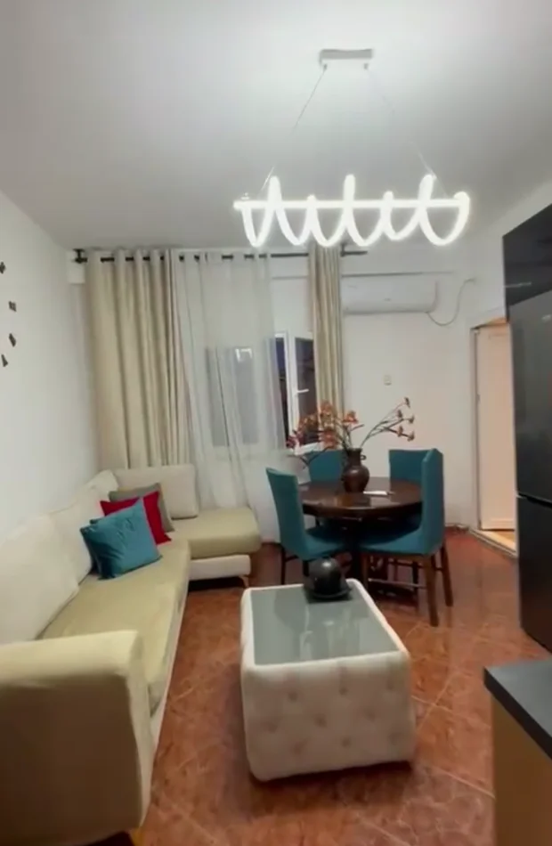 Tirane, jepet me qera apartament 2+1+Ballkon Kati 6, 90 m² 600 € (SAMI FRASHERI)