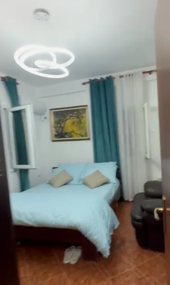 Tirane, jepet me qera apartament 2+1+Ballkon Kati 6, 90 m² 600 € (Sami frasheri)