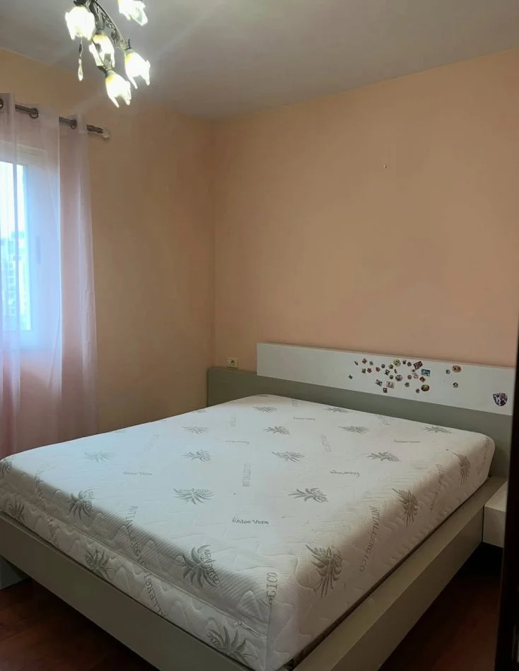 Tirane, jepet me qera apartament 2+1+Ballkon Kati 6, 85 m² 500 € (Fusha e aviacionit)