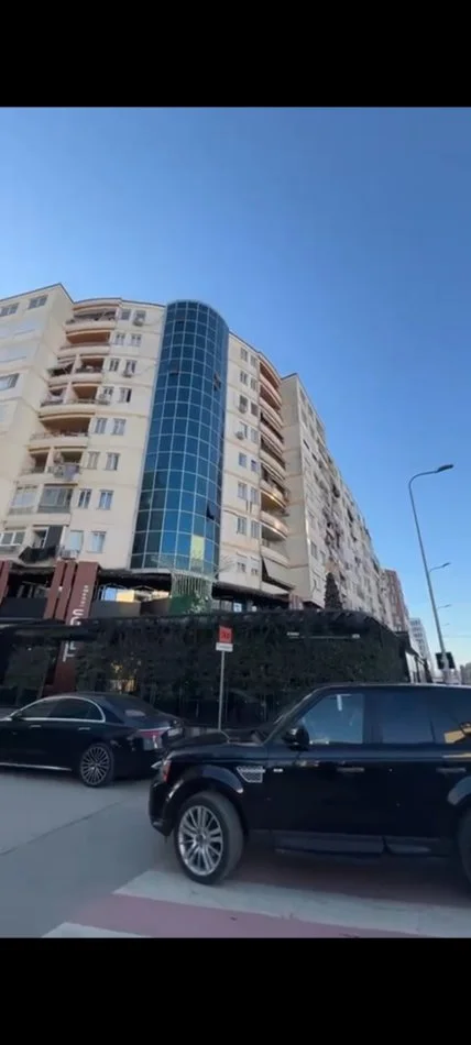 Tirane, shitet apartament 1+1 Kati 9, 50 m² 75.000 € (Rr.Sokrat Miho)