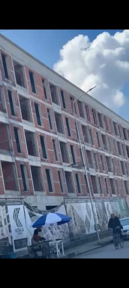 Tirane, shitet apartament 1+1 Kati 4, 76 m² 52.700 € (Teuta tek Ulliri)