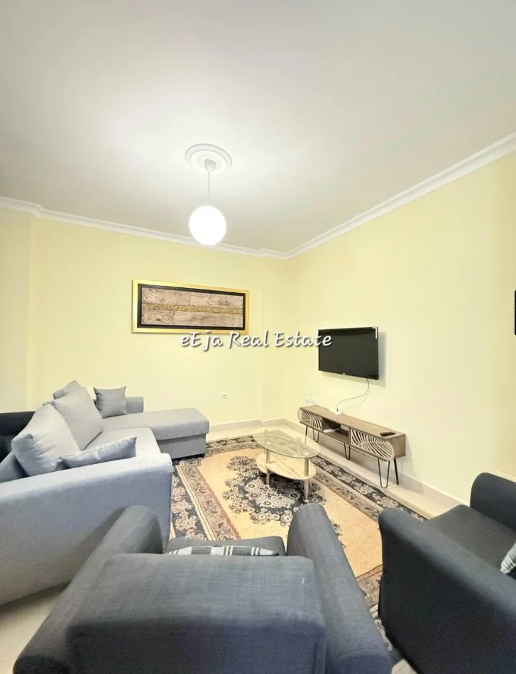 Tirane, jepet me qera apartament 2+1+Ballkon Kati 1, 90 m² 560 € (Don bosko)