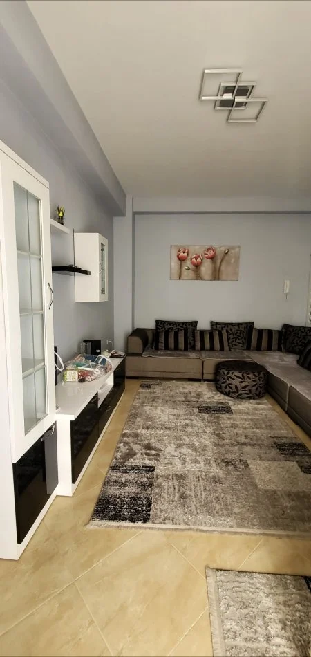 Tirane, jepet me qera apartament 1+1 Kati 4, 62 m² 450 € (Siri kodra)