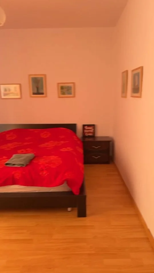 Tirane, jepet me qera apartament 1+1 Kati 2, 60 m² 500 € (Sheshi Willson)