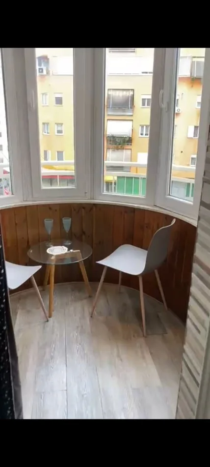 Tirane, jepet me qera apartament 1+1 Kati 5, 60 m² 620 € (Komuna parisit)