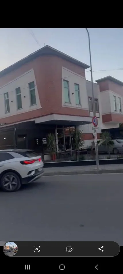 Tirane, shitet apartament 2+1 Kati 5, 85 m² 105.000 € (Laprake prane Poliklinikes)