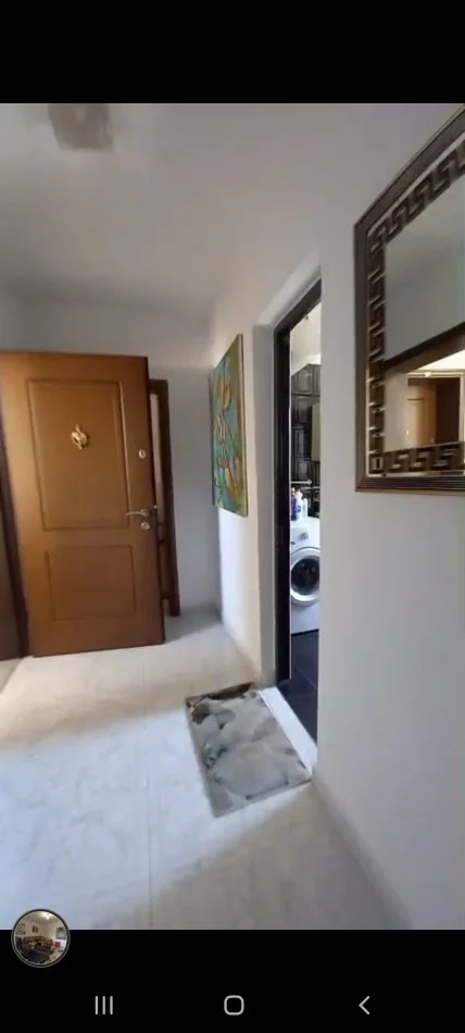 Tirane, shitet apartament 1+1+Ballkon Kati 5, 56 m² 85.000 € (Rruga Ali Demi)