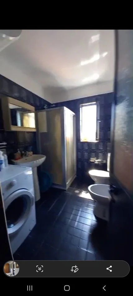 Tirane, shitet apartament 1+1+Ballkon Kati 5, 56 m² 85.000 € (Rruga Ali Demi)