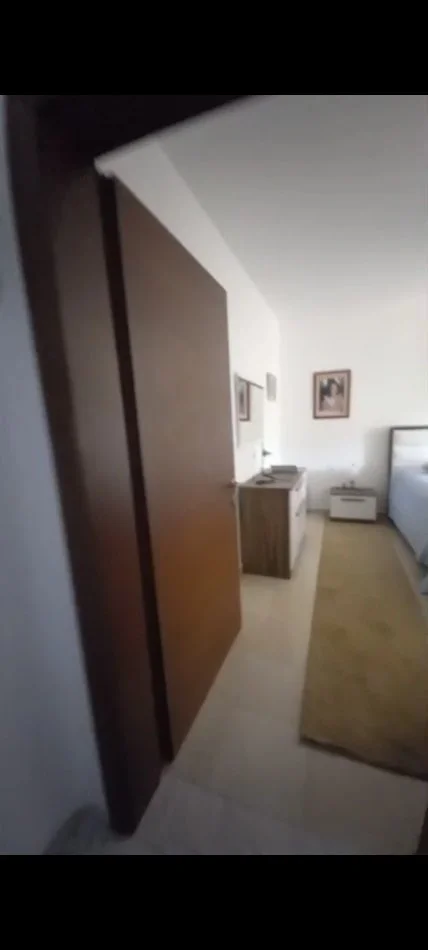 Tirane, shitet apartament 1+1+Ballkon Kati 5, 56 m² 85.000 € (Rruga Ali Demi)