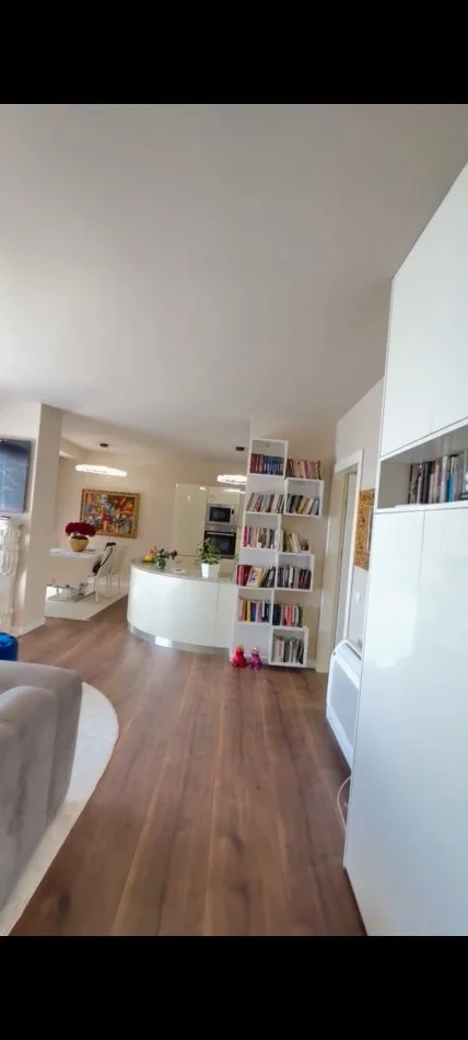 Tirane, shitet apartament 2+1 Kati 9, 112 m² 295.000 € (Pazari i ri)