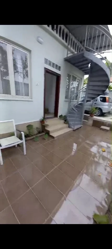 Tirane, jepet me qera shtepi 1+1+Ballkon Kati 1, 70 m² 400 € (Posta Selite)