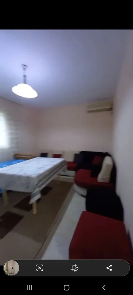 Tirane, jepet me qera shtepi 1+1+Ballkon Kati 1, 70 m² 400 € (Posta Selite)