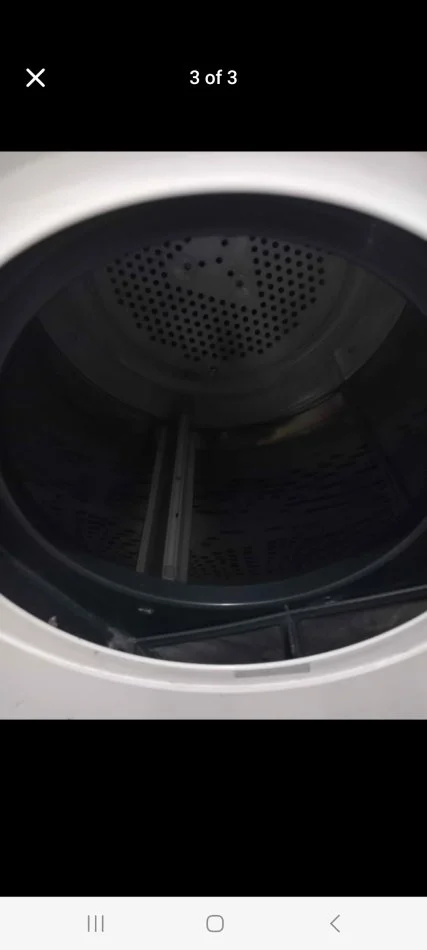 Tirane, shes Tharese rrobash Tharëse PHILIPS