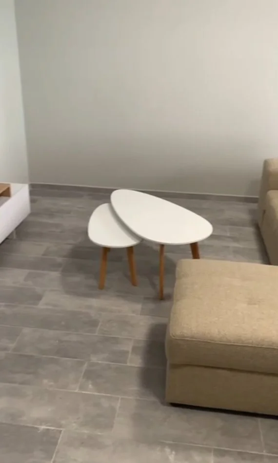 jepet me qera apartament 1+1+Ballkon , 70 m² 300 € (Rruga kadri kullakshi)
