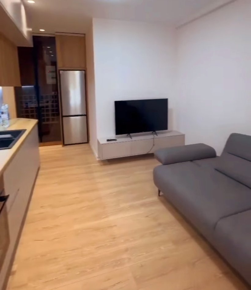 Tirane, shitet apartament 1+1+Aneks+Ballkon Kati 4, 60 m² 120.000 € (Rruga e Kroit pranë Kopshtit Zoologjik)