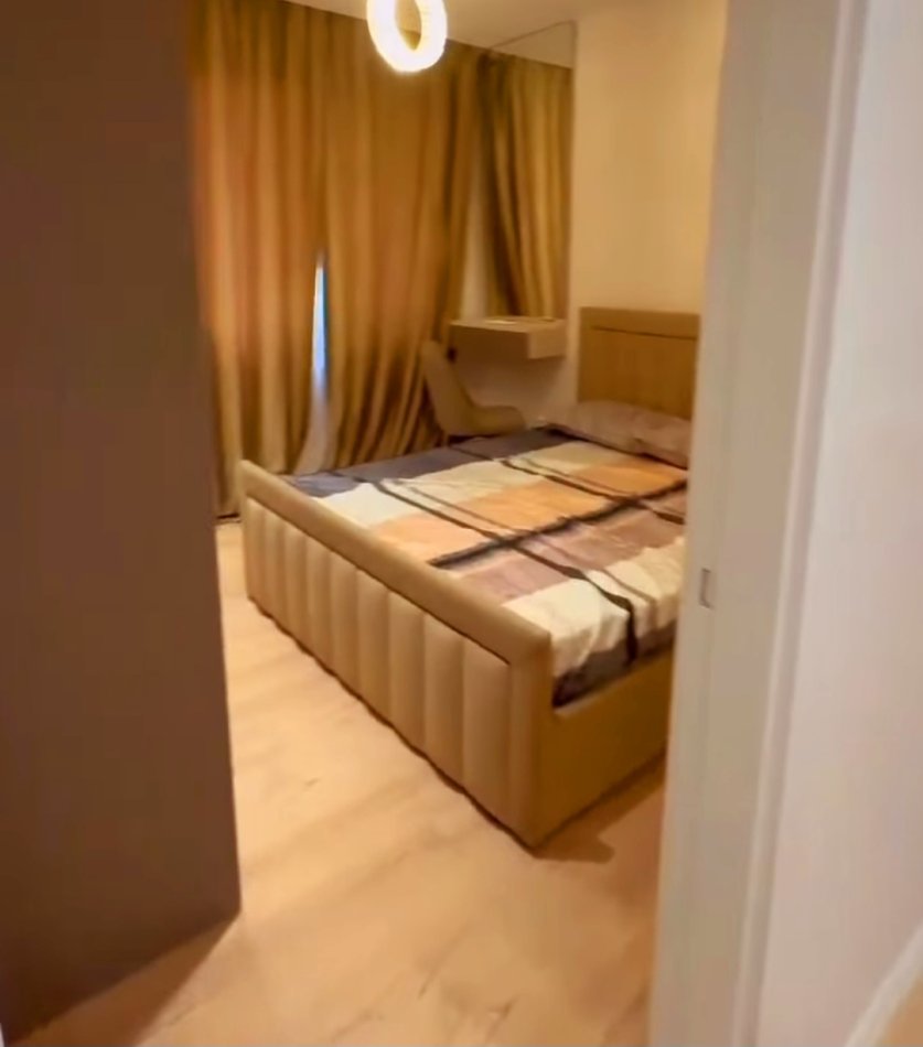 Tirane, shitet apartament 1+1+Aneks+Ballkon Kati 4, 60 m² 120.000 € (Rruga e Kroit pranë Kopshtit Zoologjik)