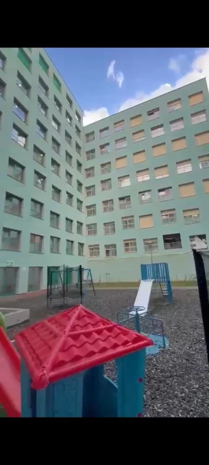 Tirane, shitet apartament 2+1+Ballkon Kati 8, 82 m² 129.000 € (Rruga Pasho Hysa)