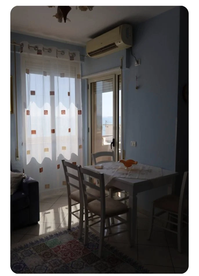 Apartament me pamje nga deti me qira ditore ne Durres Plazh
