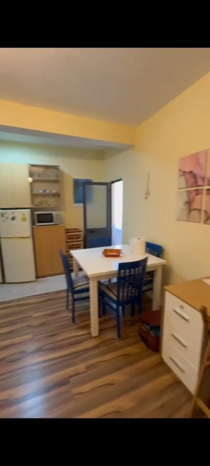 Tirane, shitet garsonier Kati 3, 48 m² 92.000 € (21 dhjetori)