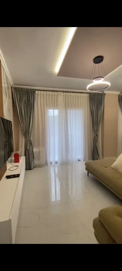 Tirane, jepet me qera apartament 1+1 Kati 0, 750 € (Rruga e durresit)