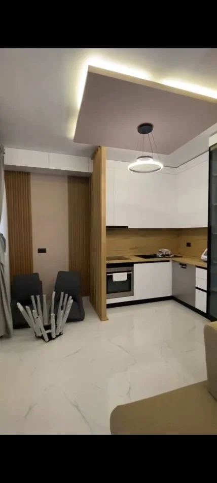 Tirane, jepet me qera apartament 1+1 Kati 0, 750 € (Rruga e durresit)