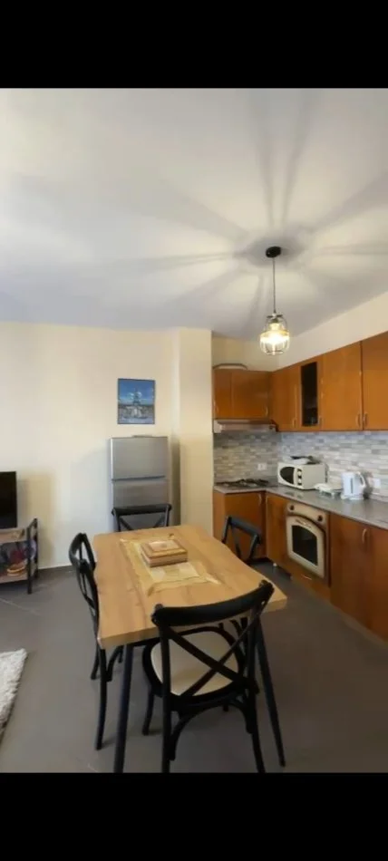 Shqiperi, jepet me qera apartament 2+1 Kati 6, 90 m² 500 € (Komuna parisit)