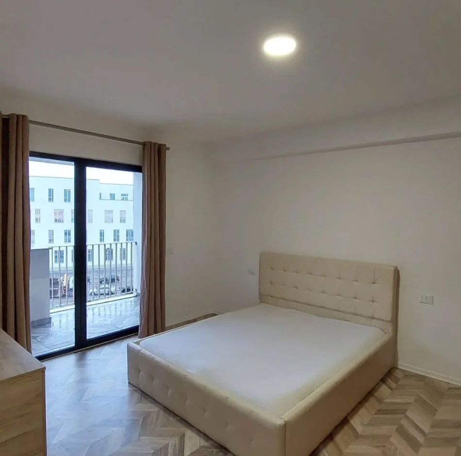 Tirane, jepet me qera apartament 2+1+Ballkon Kati 4, 115 m² 500 € 
