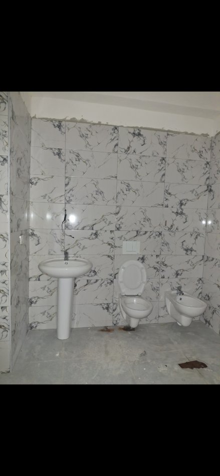 Tirane, jepet me qera apartament 1+1 Kati 3, 65 m² 250 € (Afer unazes se madhe Tufin)