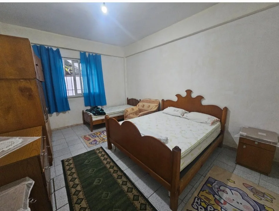 Tirane, jepet me qera 1+1 Kati 1, 60 m² 320 € 