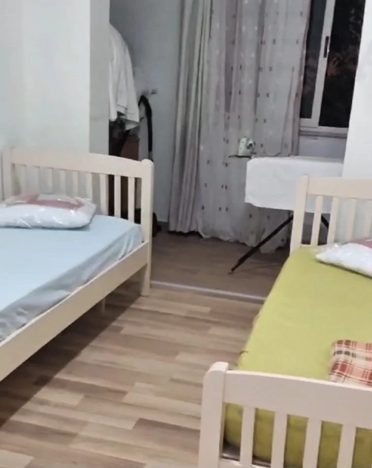 Tirane, jepet me qera apartament 2+1+Ballkon Kati 2, 100 m² 400 € 