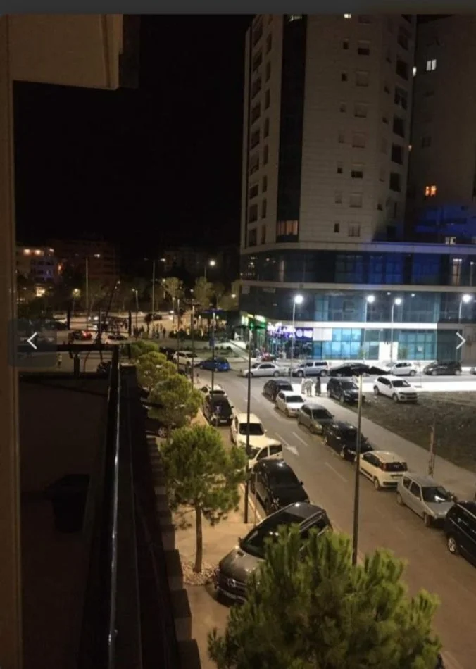 Vlore, jepet me qera garsonier 1+1 Kati 3, 27 m² 30 € (30 euro/ euro nata ,100 m nga fillimi I Lungomares)