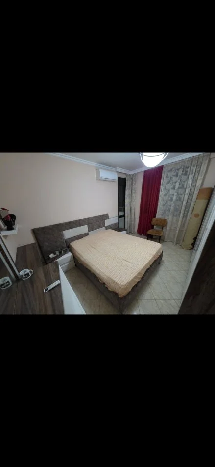 Tirane, jepet me qera apartament 2+1+Ballkon Kati 3, 120 m² 500 € (Rruga 5 Maji)