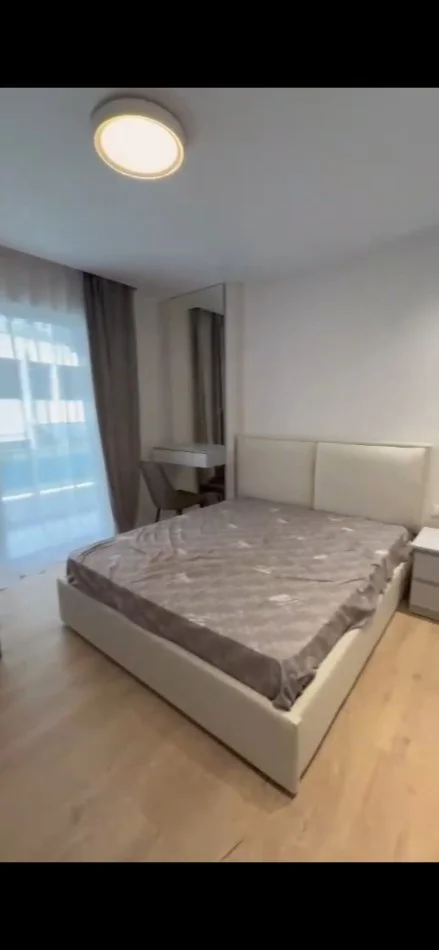 Tirane, jepet me qera apartament 1+1+Ballkon , 70 m² 800 € (Rruga Kroit Kopshti Botanik)