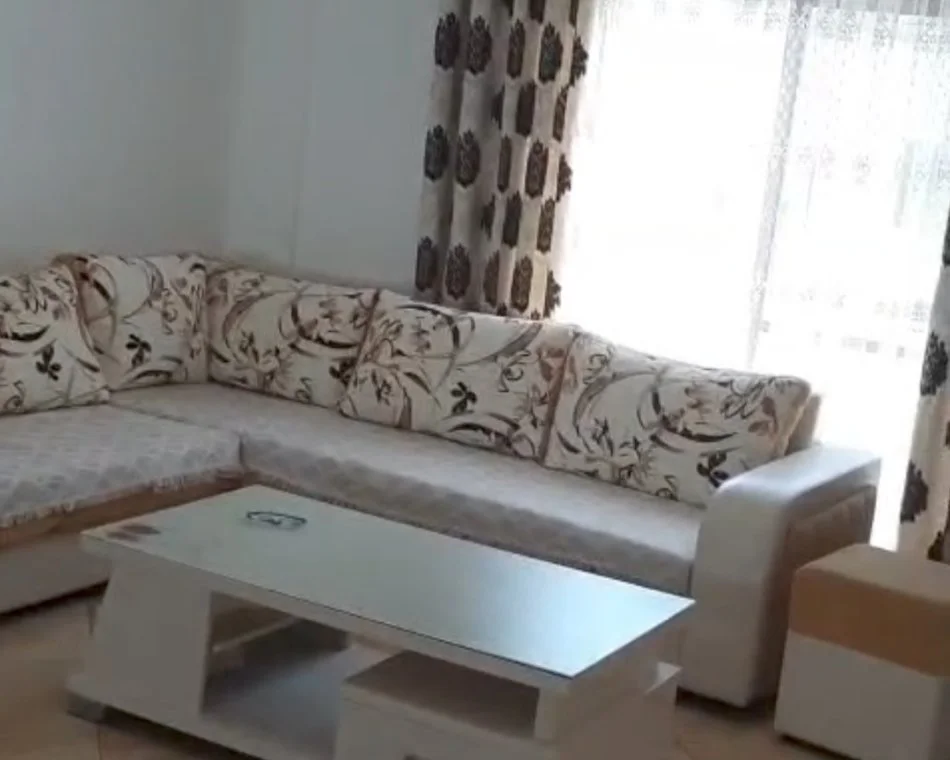 Tirane, jepet me qera apartament 2+1 Kati 2, 105 m² 400 € (Rruga Siri Kodra , tek Ish Frigoriferi)