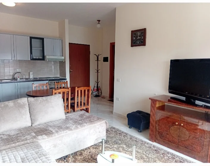 Tirane, jepet me qera apartament 1+1+Ballkon Kati 7, 50 m² 550 € (Don Bosco Vizion Plus)