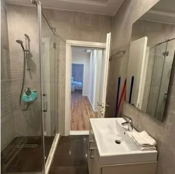 Tirane, jepet me qera apartament 2+1+Ballkon Kati 6, 109 m² 1.199 € (Toptani)
