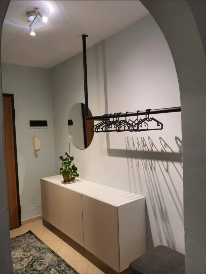 Tirane, jepet me qera apartament 1+1+Ballkon Kati 6, 91 m² 600 € (Rr.Mihal Grameno, 10 min nga Liceu Artistik)