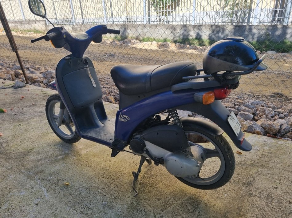 Tirane, shes Scooter Piaggio free 49cc , blu 20.000 km 400 €