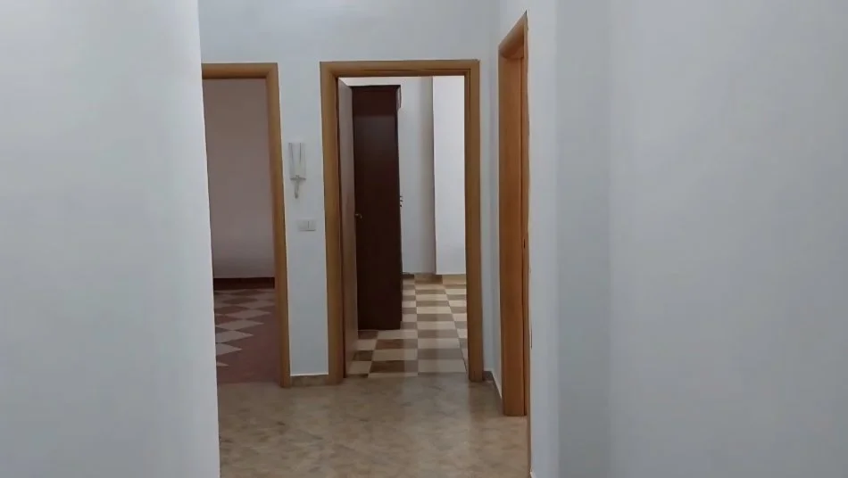 Tirane, jepet me qera apartment 2 +1 500 € Pas Kristalit