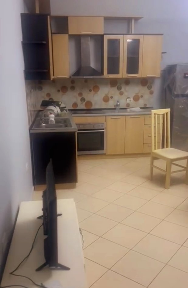 Tirane, jepet me qera apartament 1+1+Aneks+Ballkon Kati 2, 67 m² 430 € (Bulevardi Migjeni)