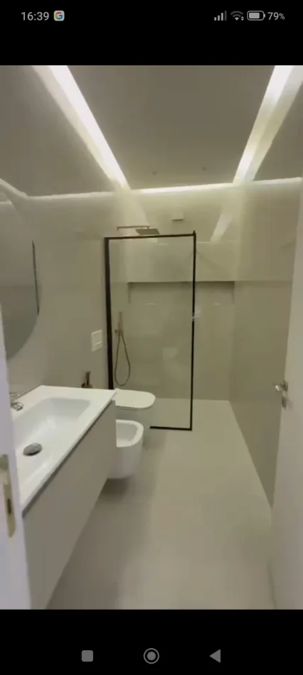 Tirane, jepet me qera apartament 1+1 Kati 3, 65 m² 500 € (Rruga 5maji)