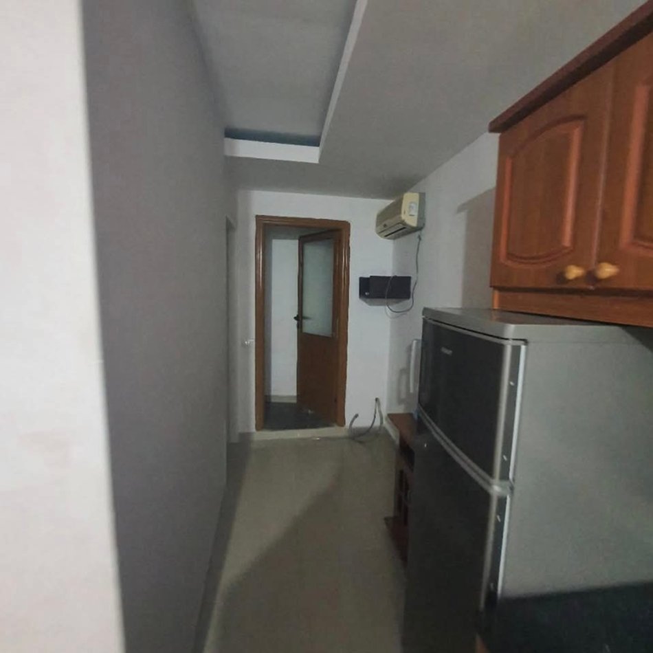 Vlore, jepet me qera apartament 1+1+Ballkon Kati 2, 45 m² 250 € (Rruga Hasan Sharra Vlore)